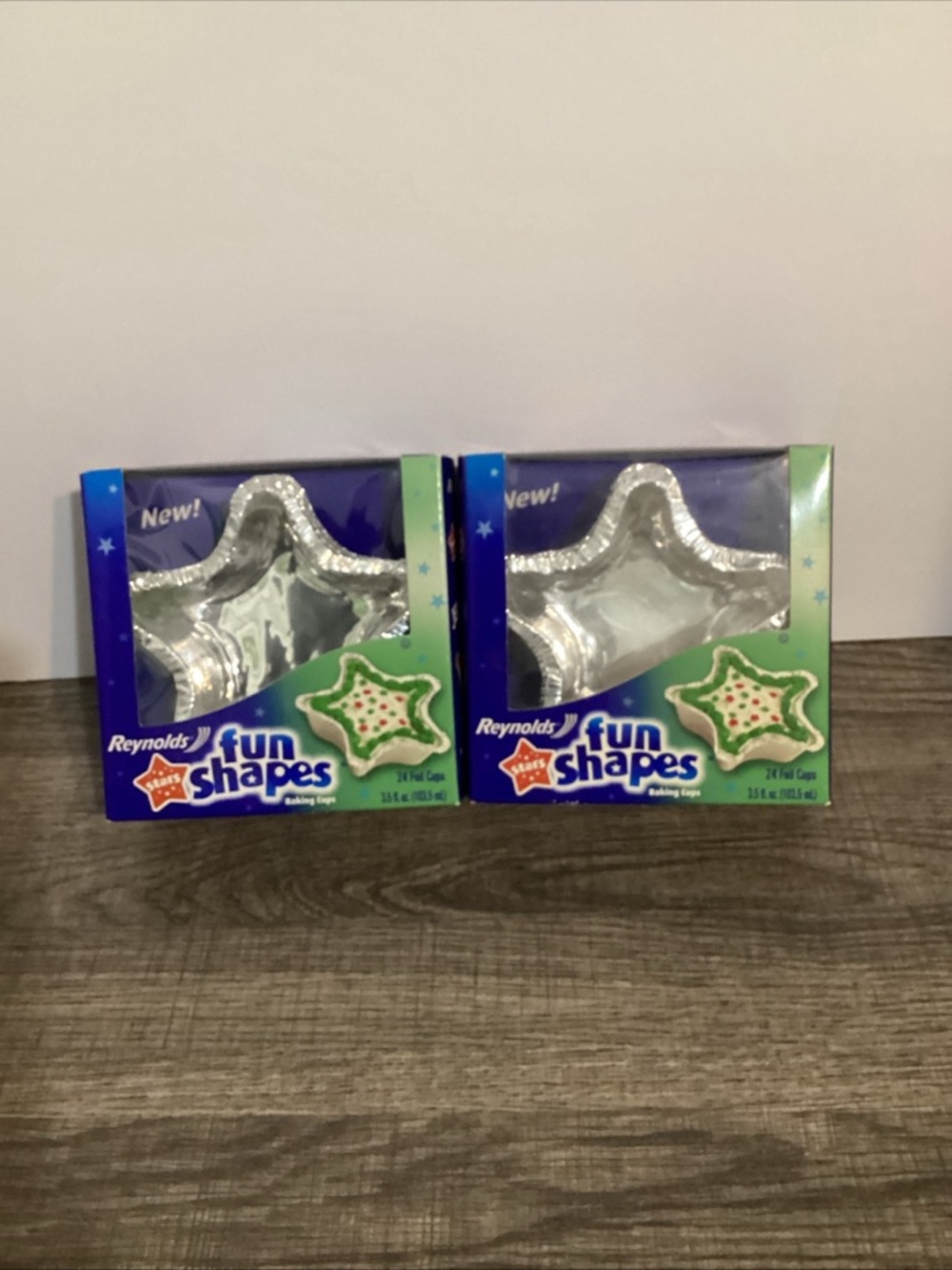 Vintage Reynolds Stars Fun Shape 48 Aluminum Foil Baking Cups 2006 Discontinued